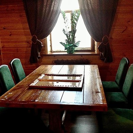 Hotel Bannyi Dvir Uzyn エクステリア 写真