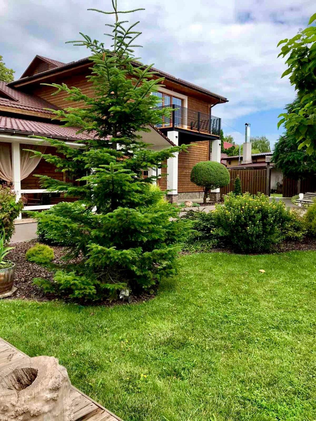 Hotel Bannyi Dvir Uzyn エクステリア 写真