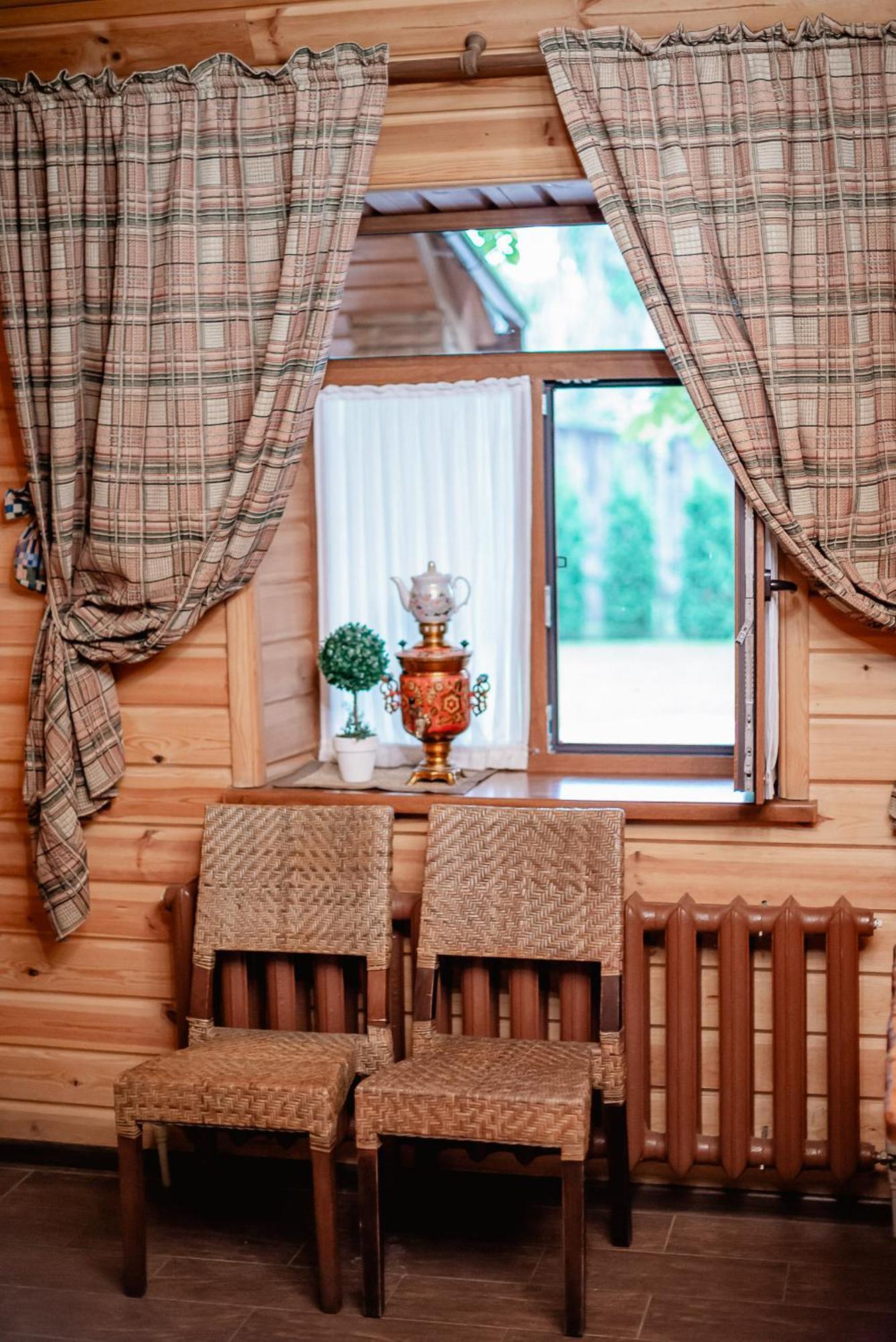 Hotel Bannyi Dvir Uzyn エクステリア 写真