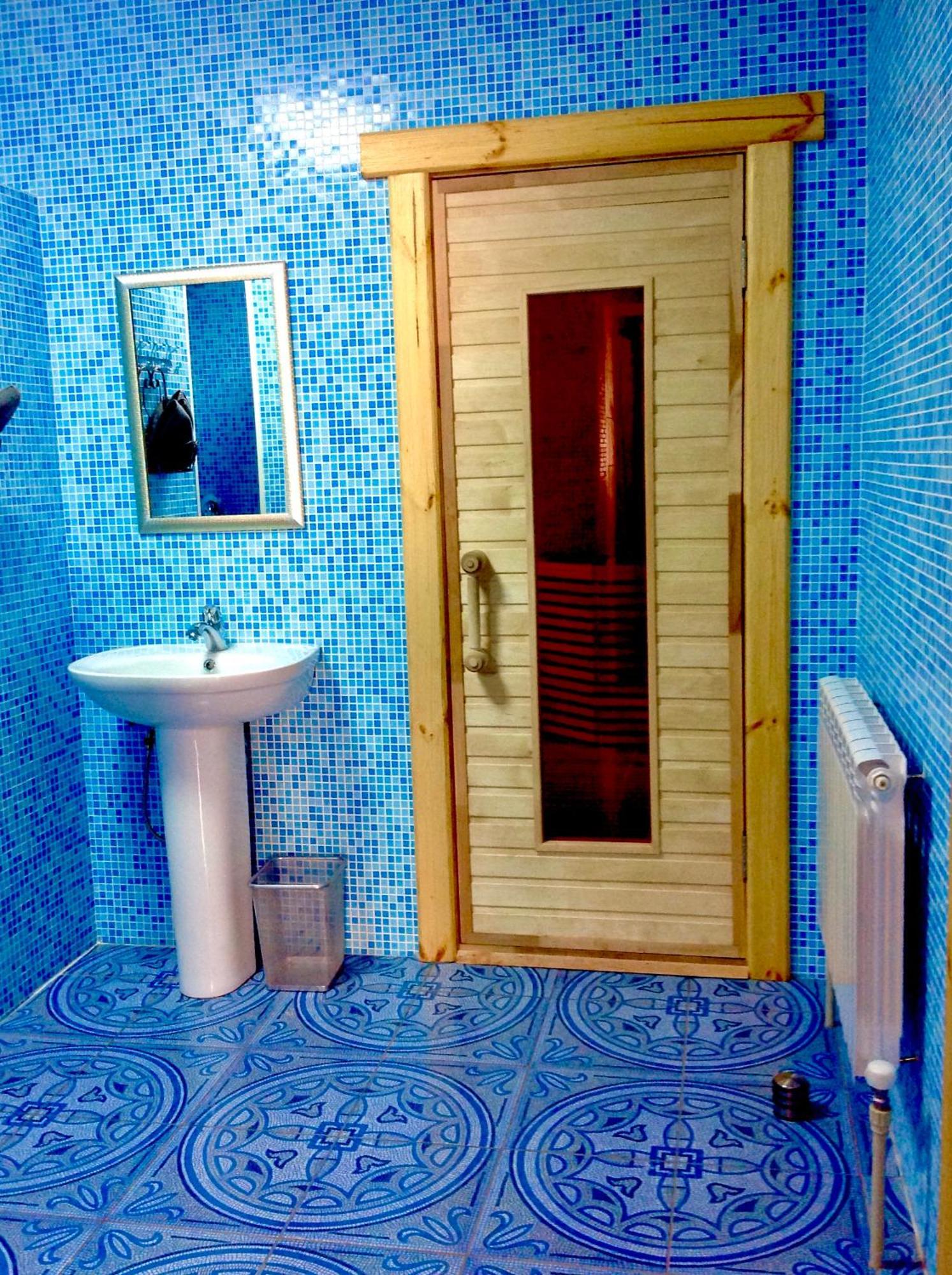 Hotel Bannyi Dvir Uzyn エクステリア 写真