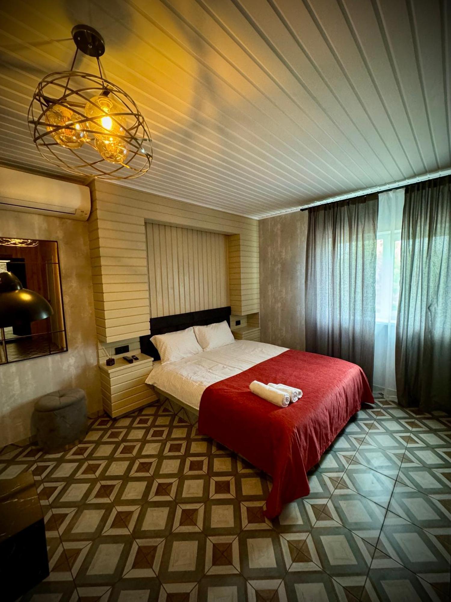 Hotel Bannyi Dvir Uzyn エクステリア 写真
